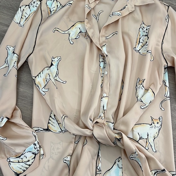 Button down top - Picture 2 of 2